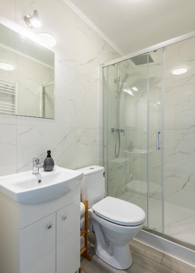 Batorego 220 - 450M Stacja Metra Pola Mokotowskie, 800M Biblioteka Narodowa - 20M Piekny Park Pola Mokotowskie - 800M Do Sgh - Wifi - Smart Tv - Good Apartments Warsaw Luaran gambar